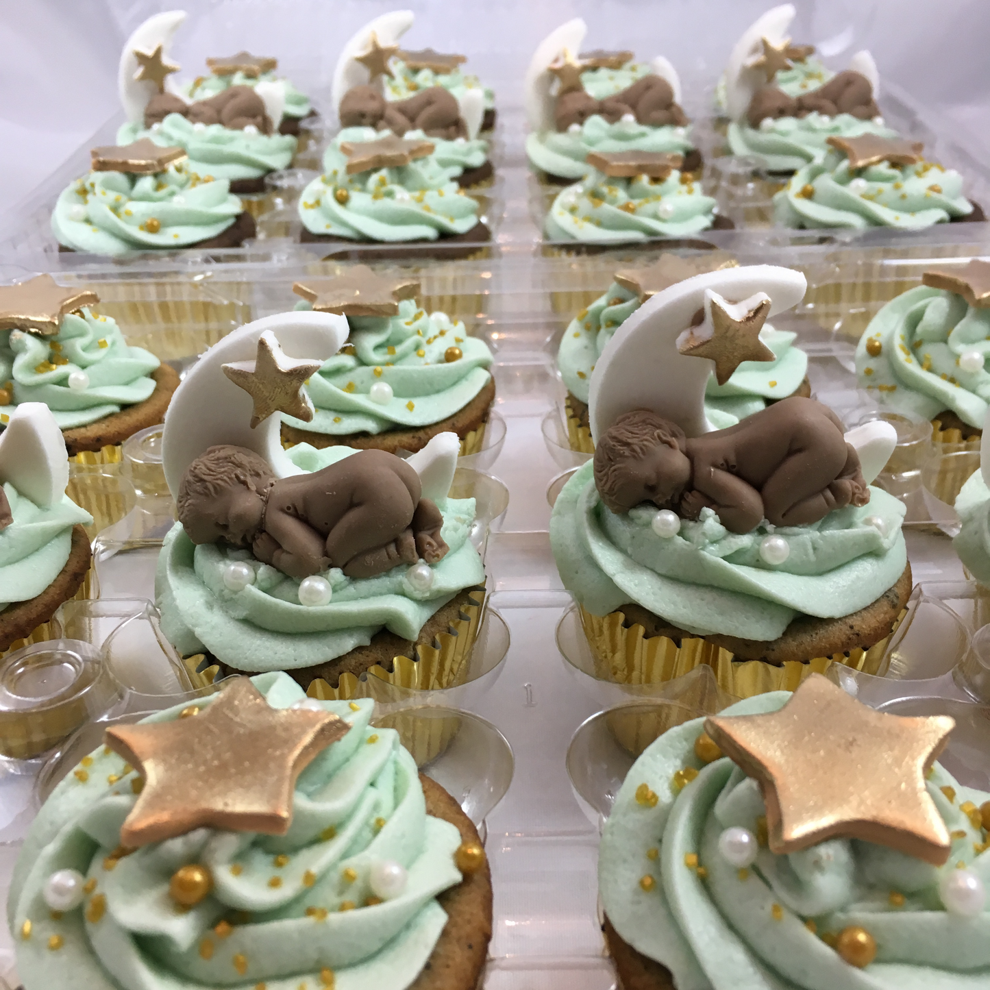 twinkle, twinkle baby shower cupcakes